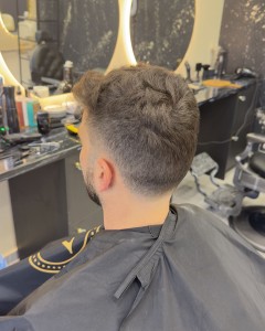 Custom image caption