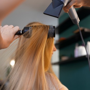 Brush Blow-Dry Straightening